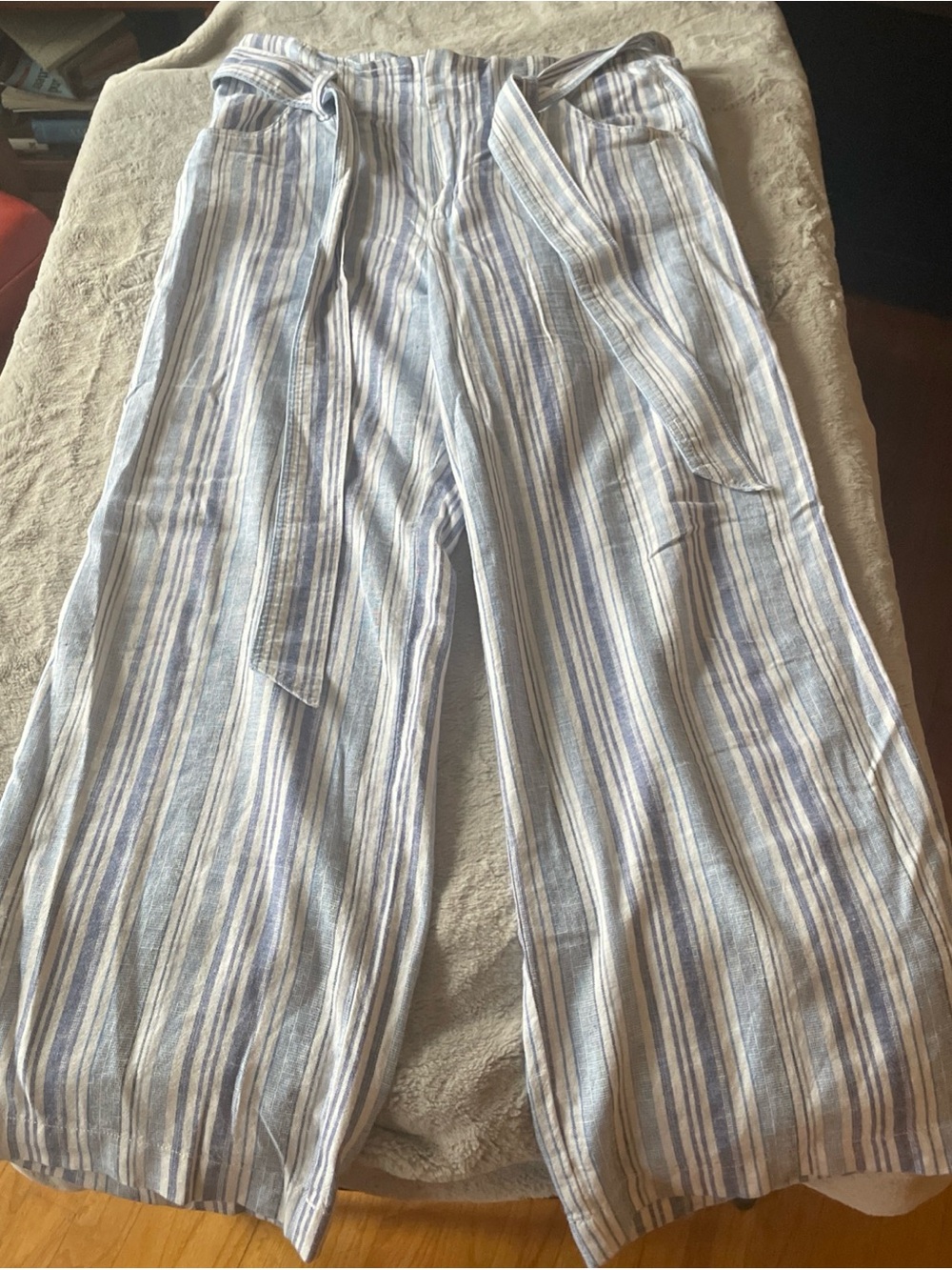 GAP Light Blue and White Striped Casual Linen-Blend Pants tie belted size 6